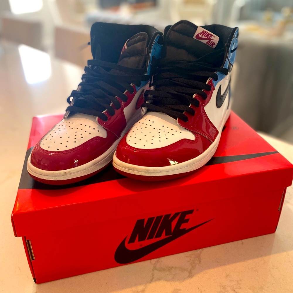 jordan 1’s size 9.5 - Picture 6 of 6